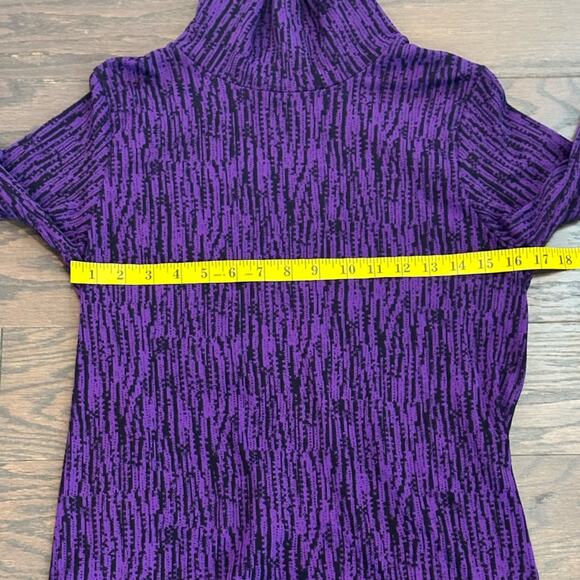 ATHLETA Flurry Elemental Turtleneck Black /Violet Size Large - Picture 9 of 12